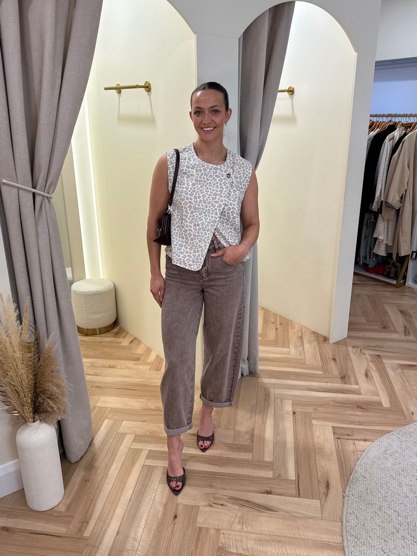 Farah Waistcoat in Leopard