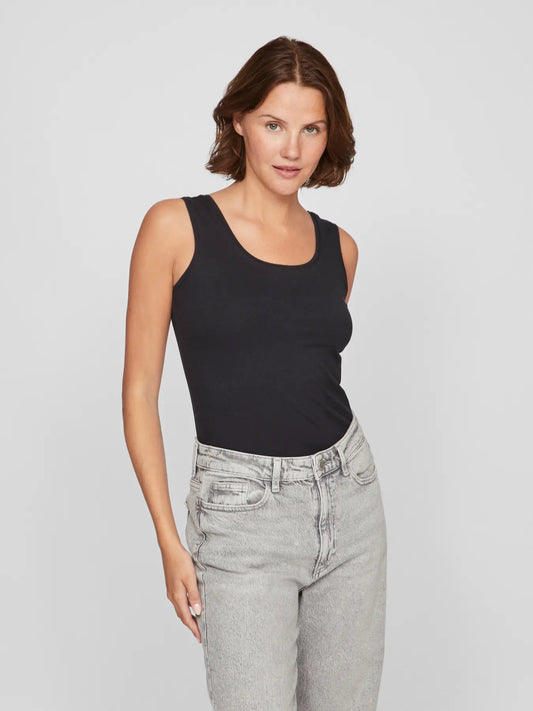 Vinora black tank top