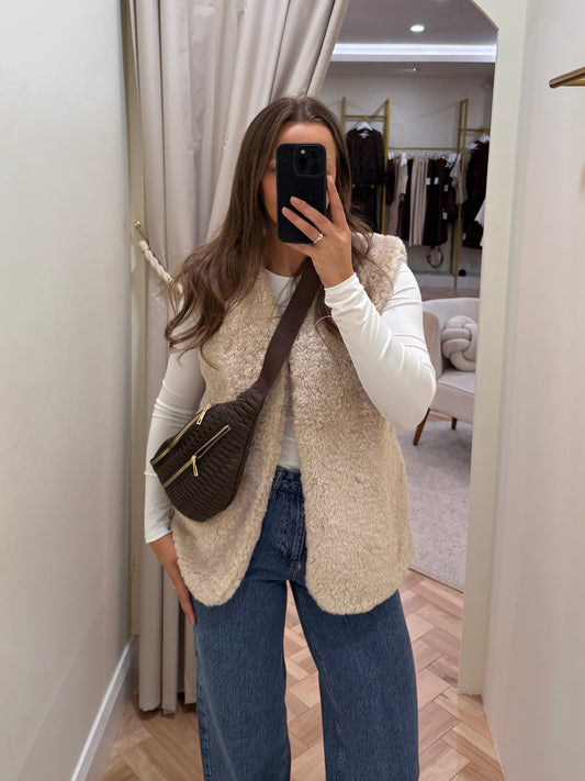 Ihhizala fur Waistcoat in Fury Rainy Day