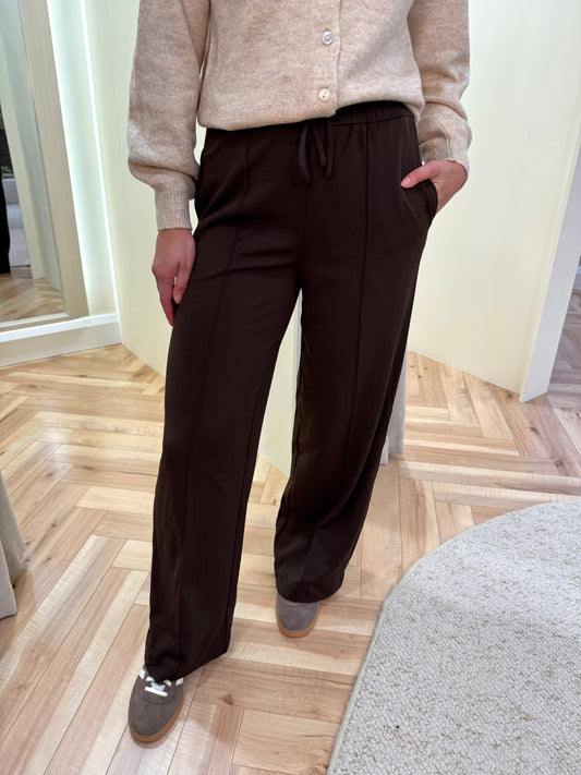 Viclua wide leg joggers in Brown
