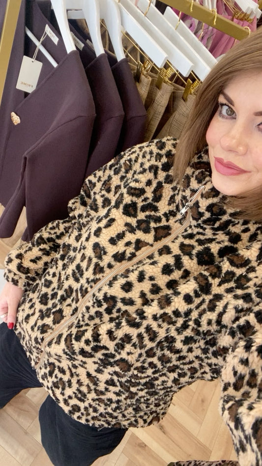 Lola Fleece in leopard print