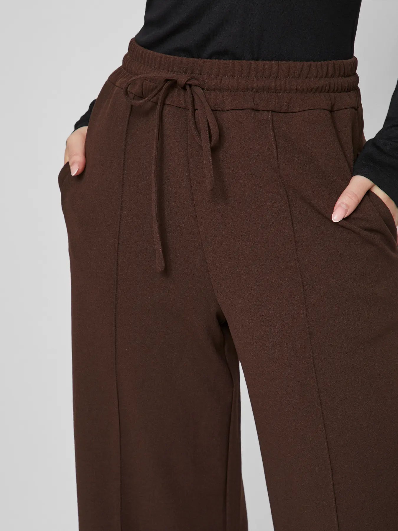 Viclua wide leg joggers in Brown