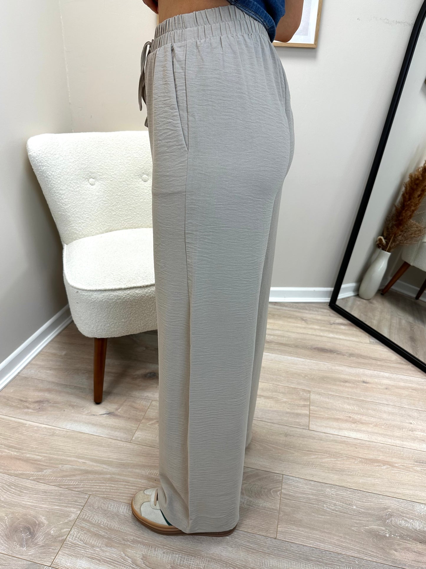 Vihela Trousers in Feather Grey
