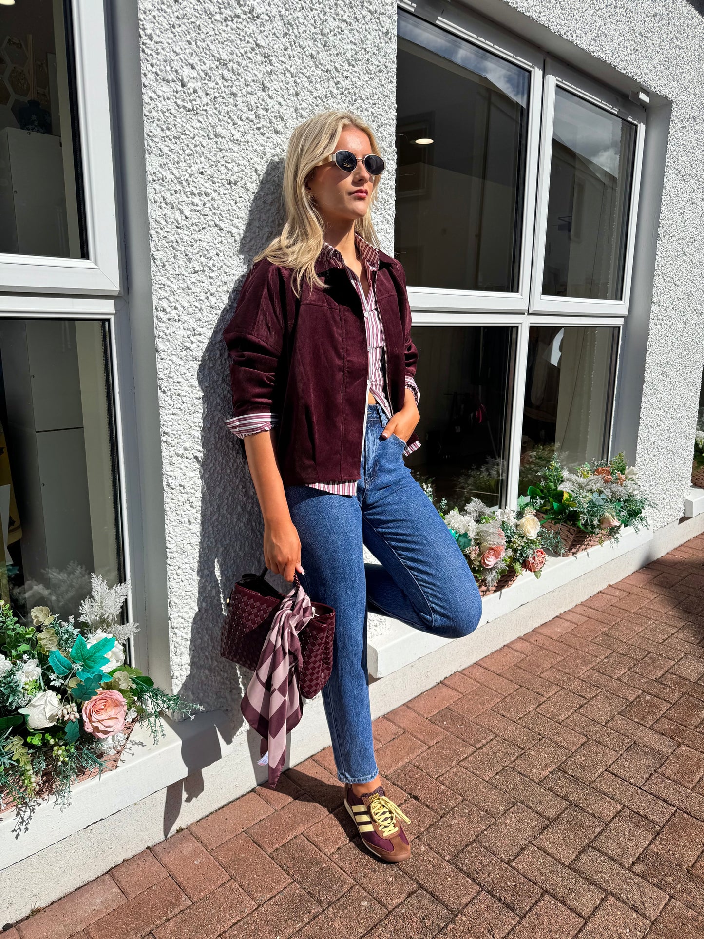 Leesa Mom jeans in Medium Blue Denim