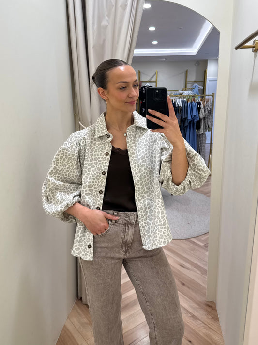 Lia Shirt - Leopard Print