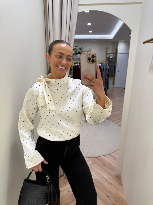 Vifadia polkadot blouse