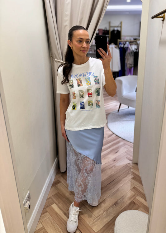 Blue lace hem satin skirt