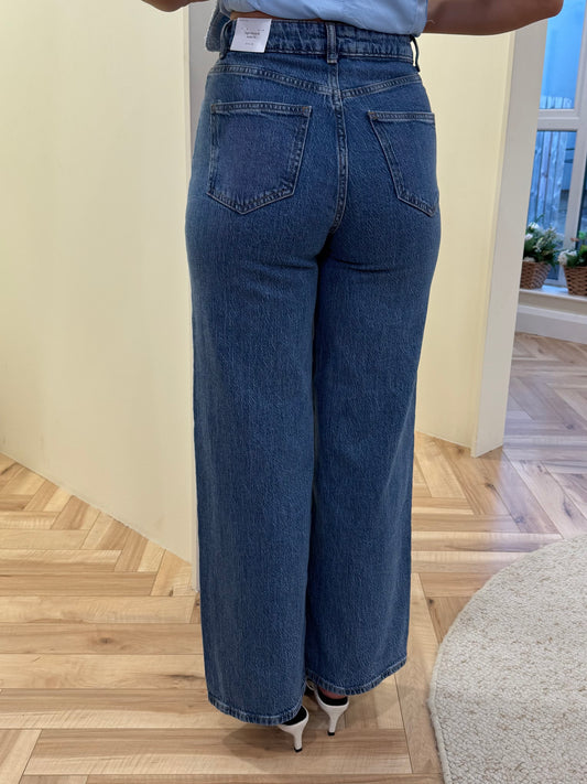 Vifreya High Waist Wide leg Jeans in Medium Blue