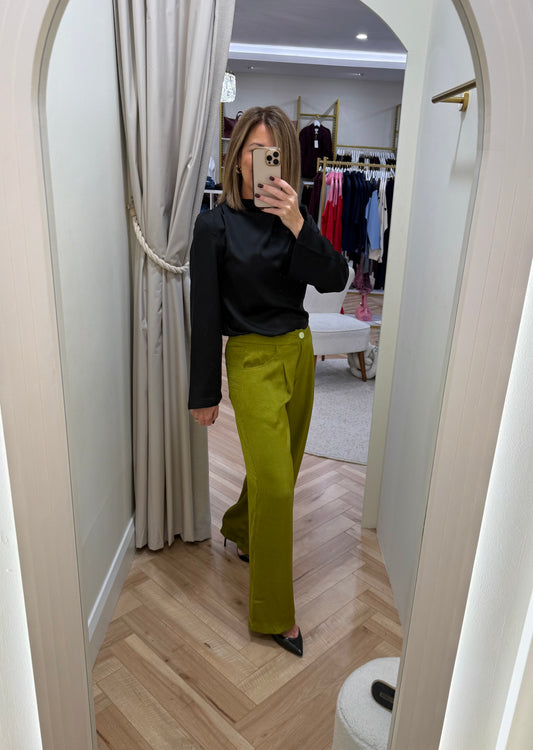 Vilutto High Neck Top in Black