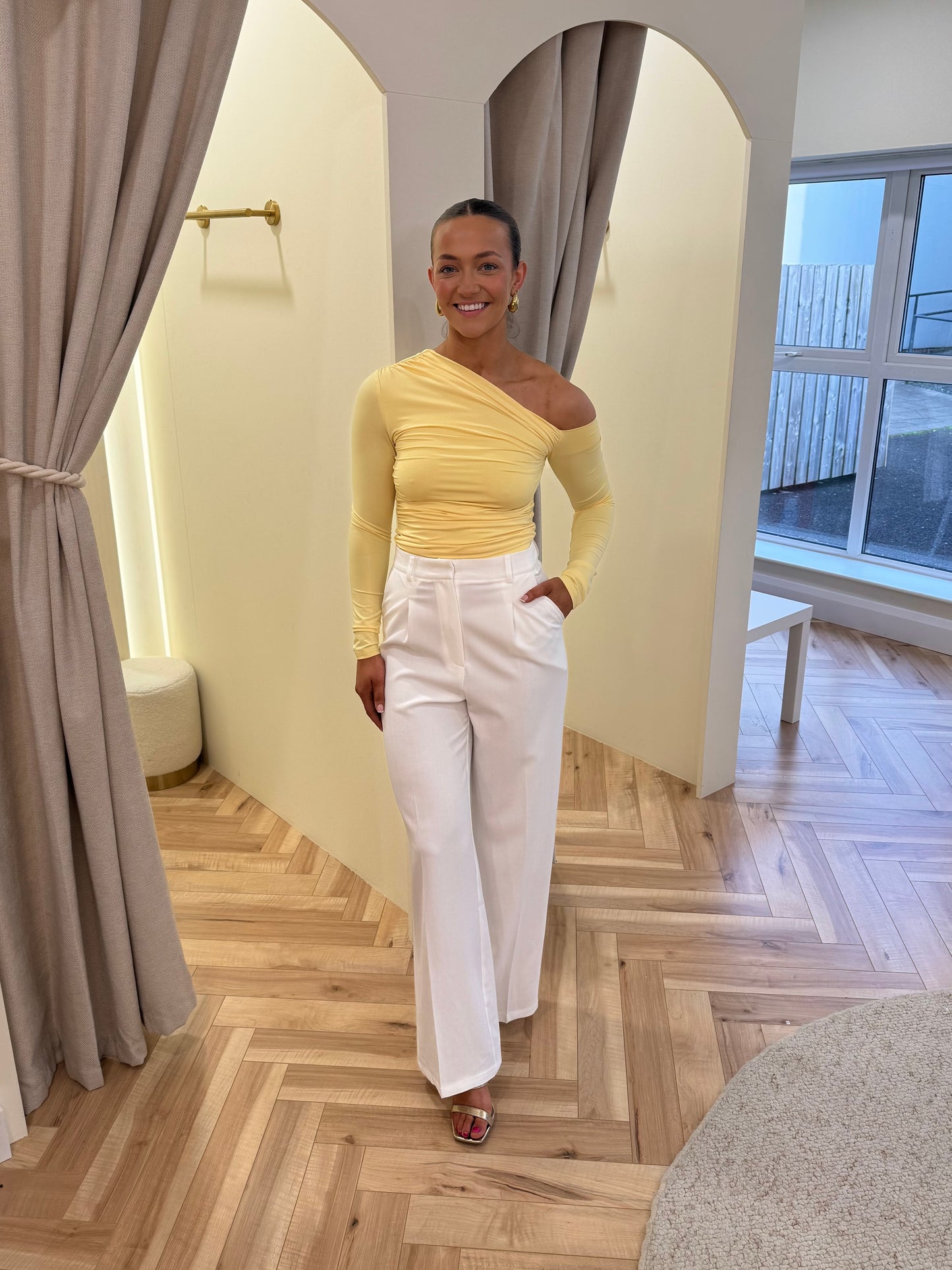 Abigail top in yellow