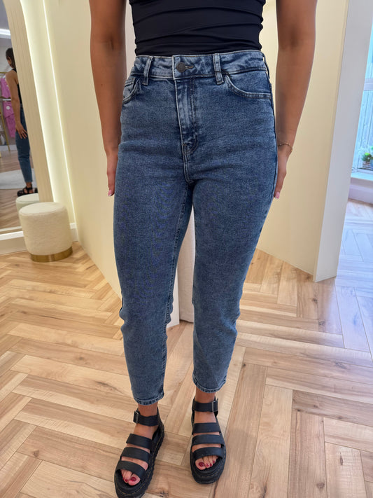 Moni medium blue straight leg jeans