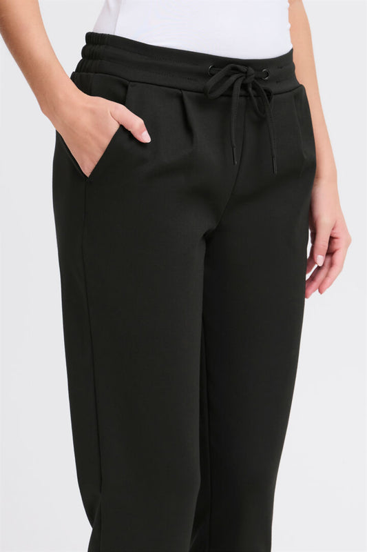 Ihkate Joggers in Black