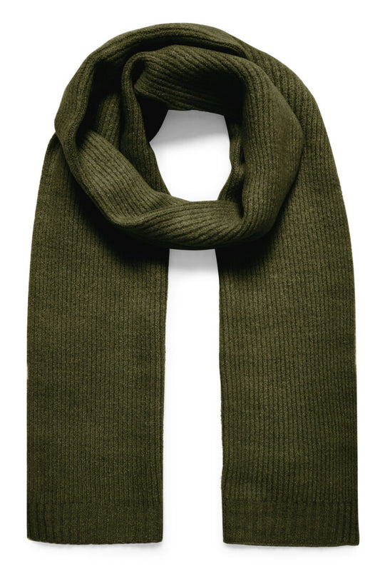 Ivo Scarf in Rifle Green