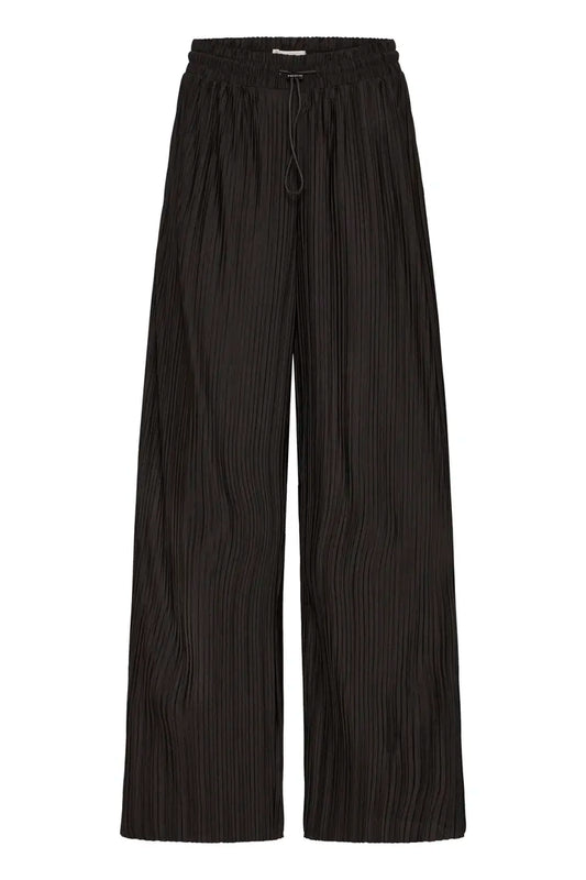 Ihmikala Trousers in Black