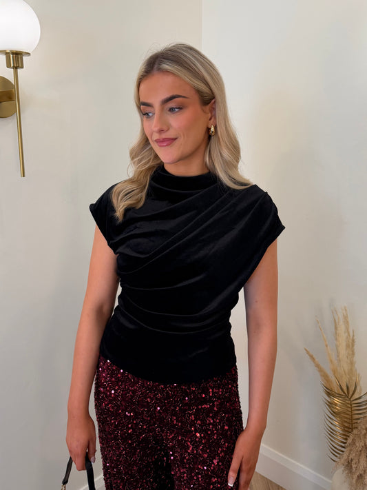 Vilivas High Neck Cap Sleeve Top in Black