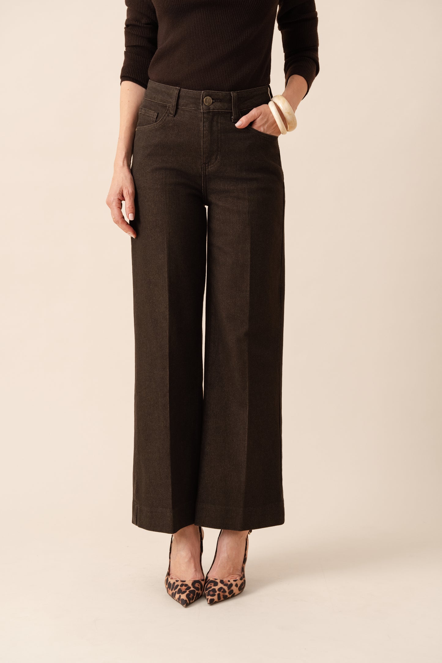 Vienna Jeans in Dark Brown