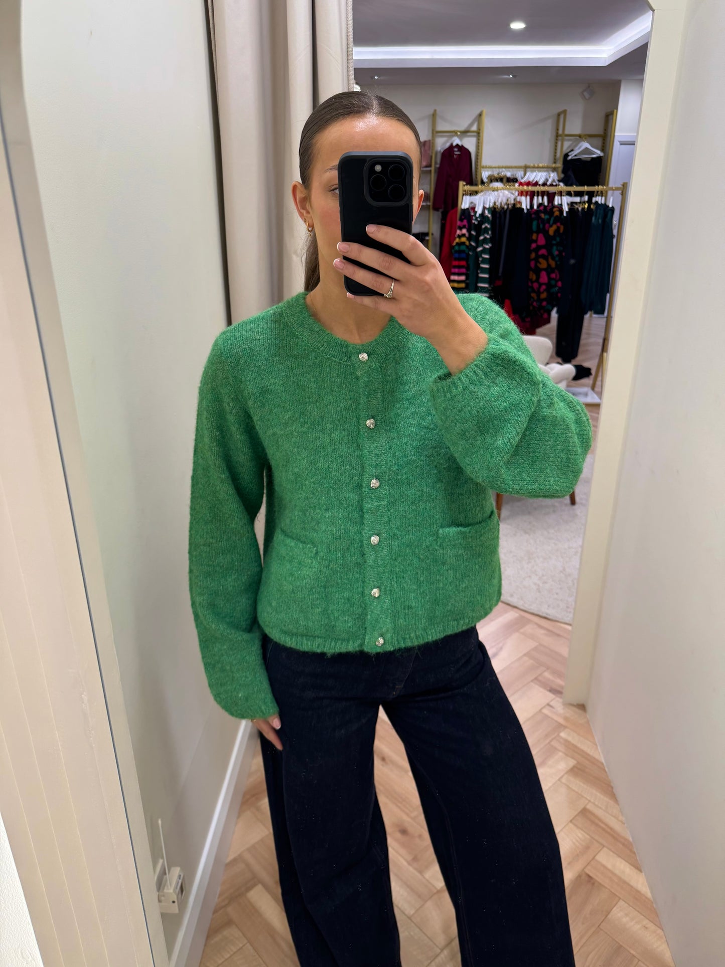 Saggia Cardigan in Medium Green
