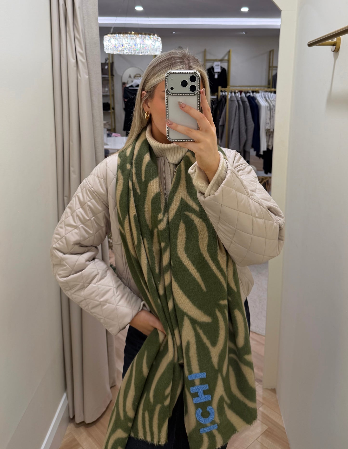 Keane Scarf in Rifle Green