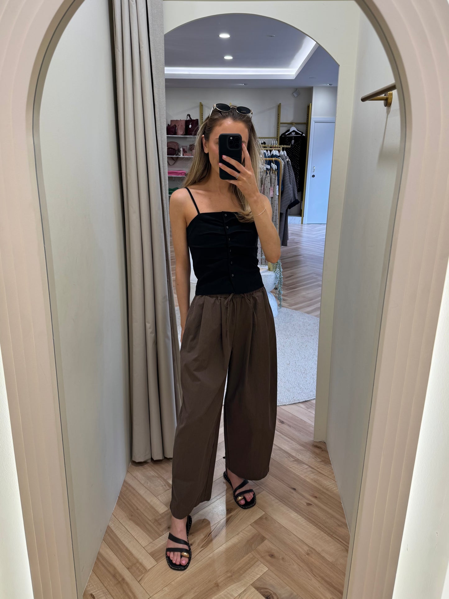 Berta Barrel Trousers in Seal Brown