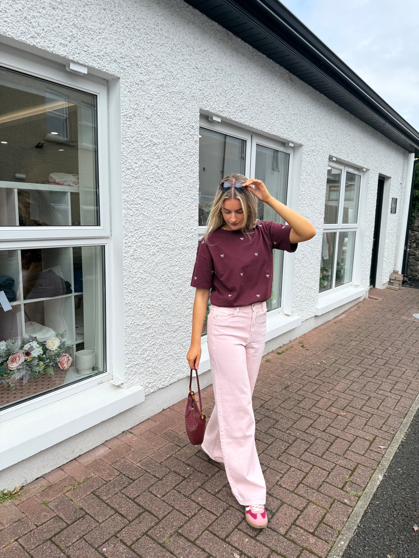 Vimonie bow T-shirt in burgundy