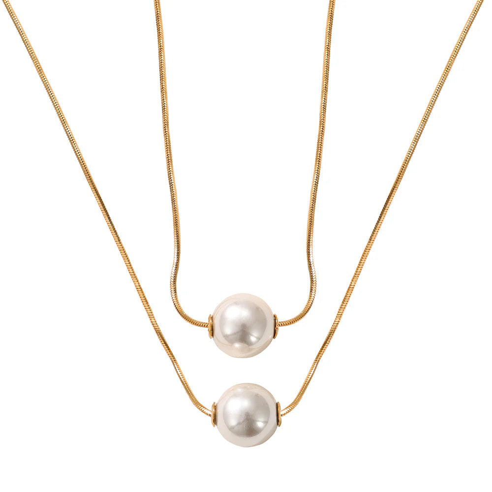 Layered pearl necklace