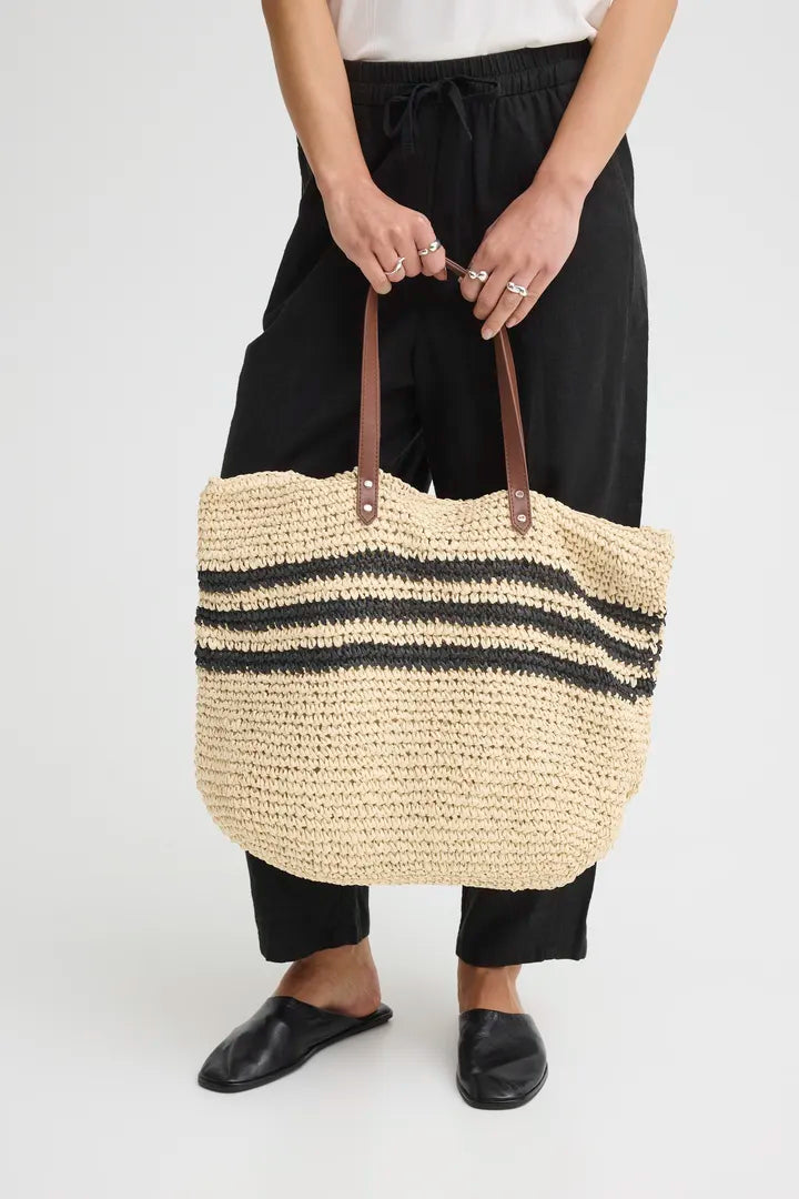 Iatilde woven bag