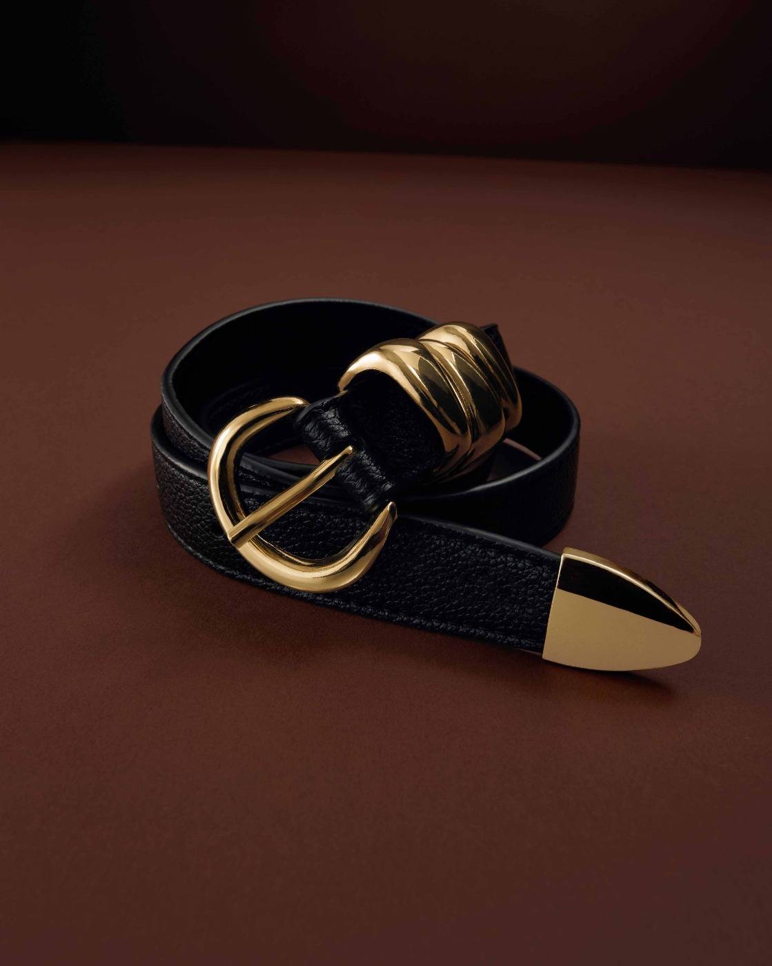 Belt with Organic Loops in black