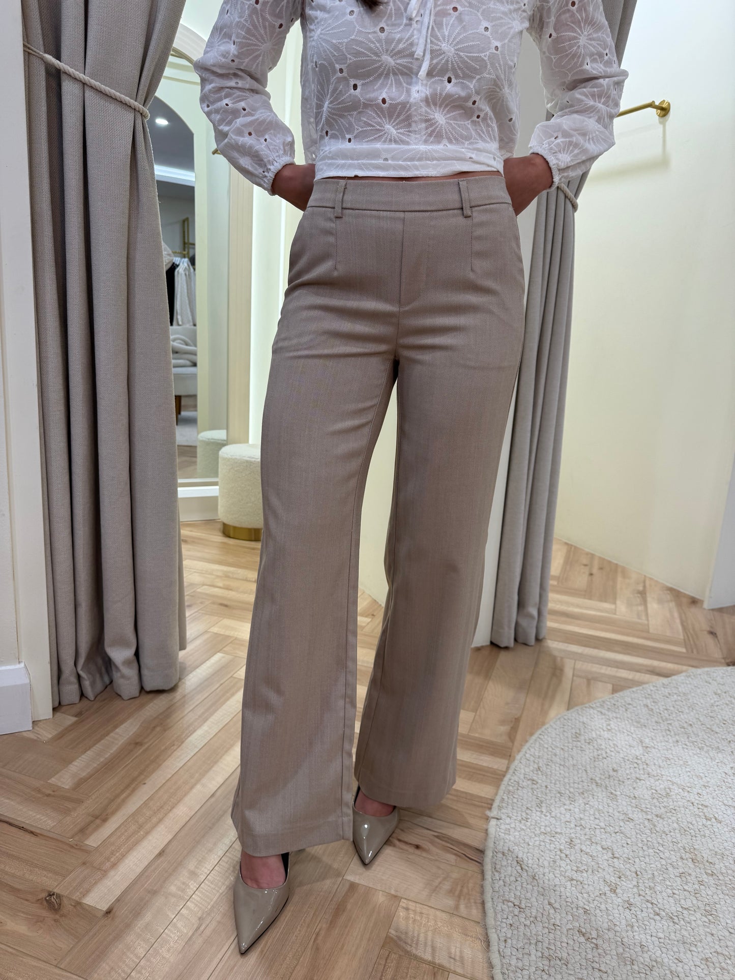 Lisa trousers in Sandshell