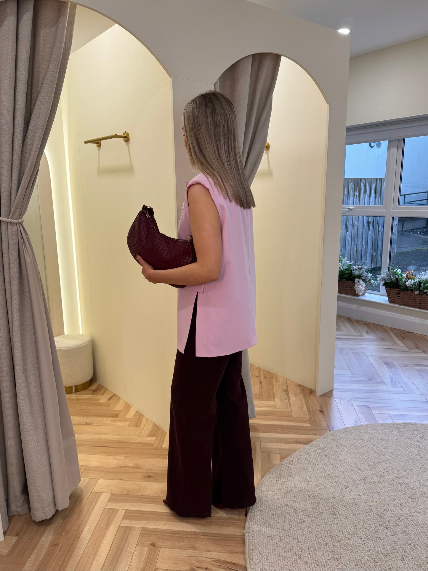 Sophie Sleeveless Blazer in Pink