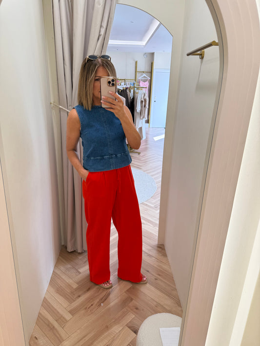 Ihlifana Trousers in Fiery Red