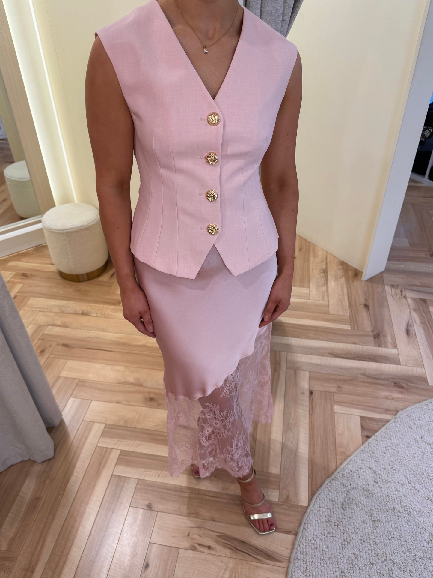 Pink lace hem satin skirt