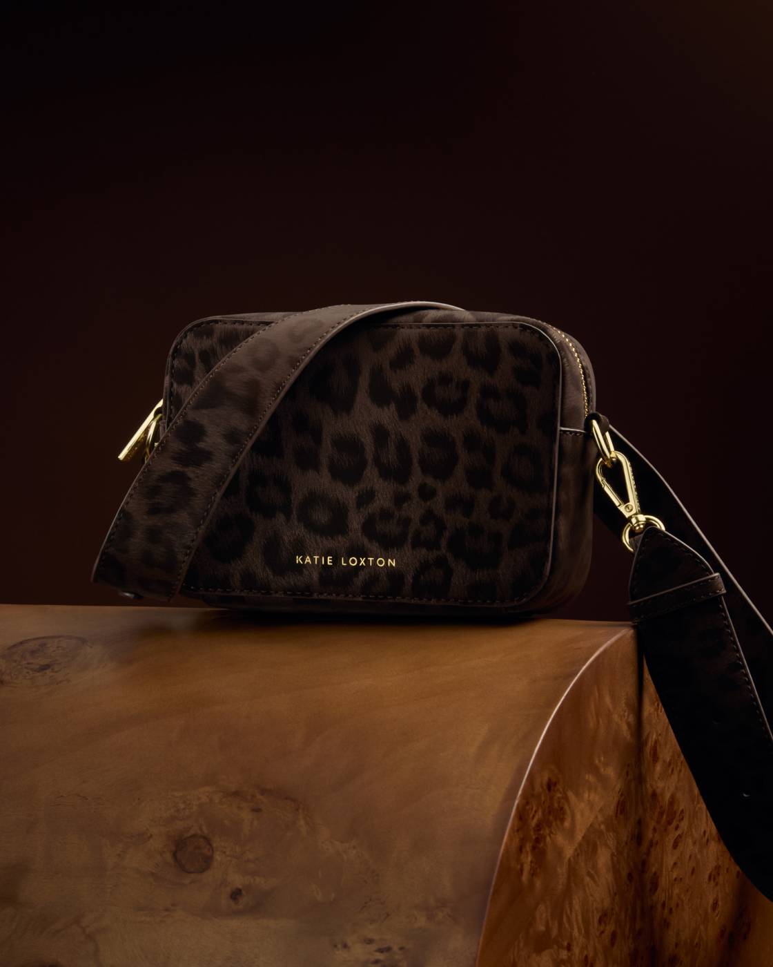 Avery Small Crossbody Bag in leopard