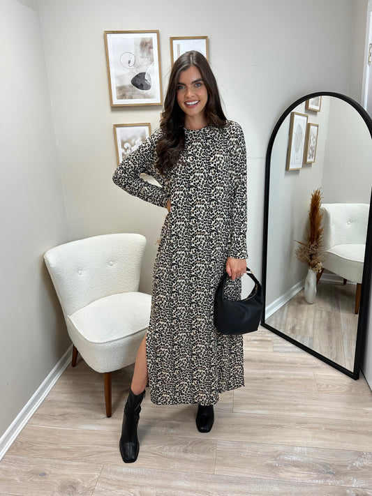 Stella Oversized Dress in Leopard Print