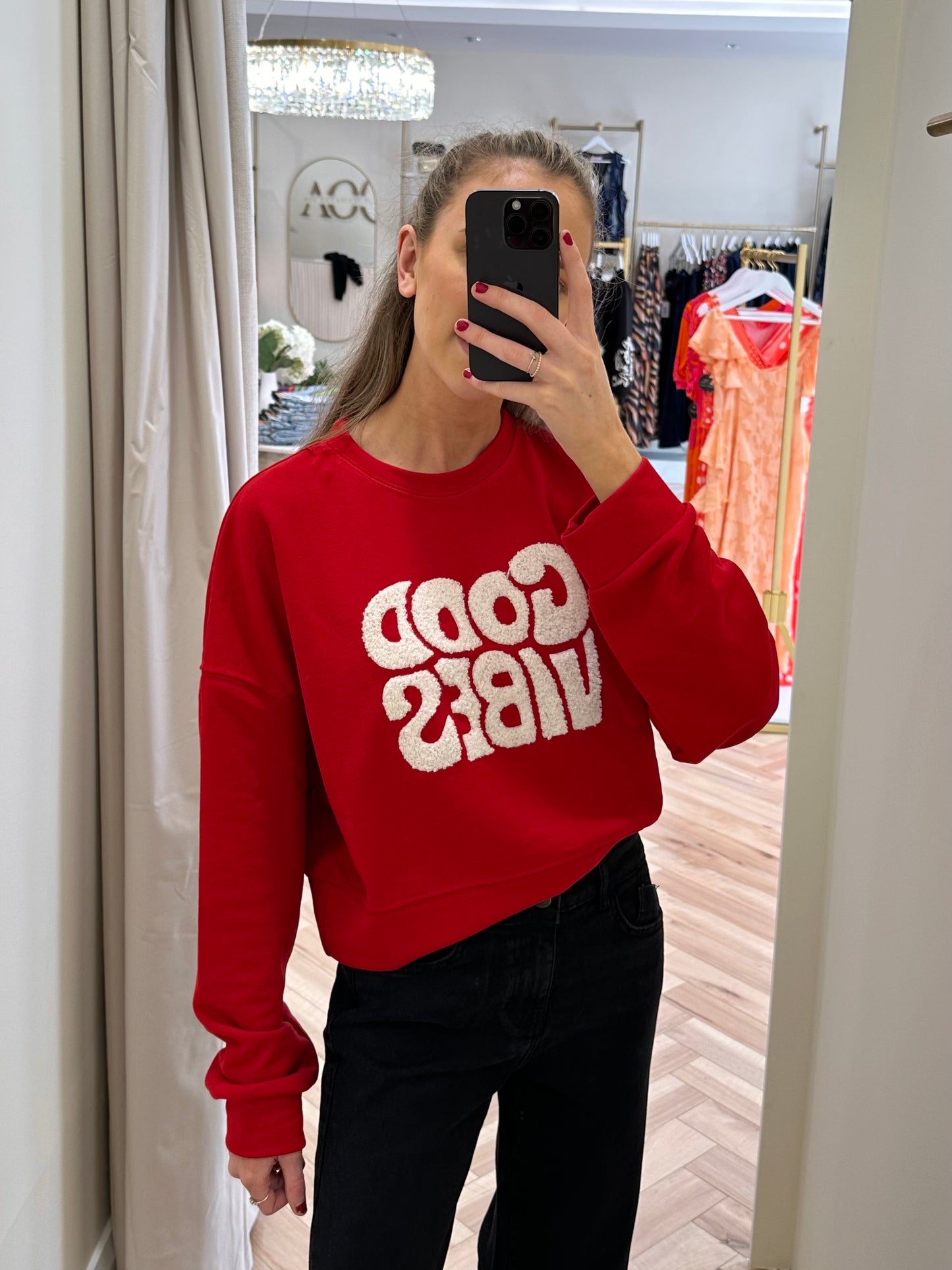 Good Vibes Sweatshirt in Red