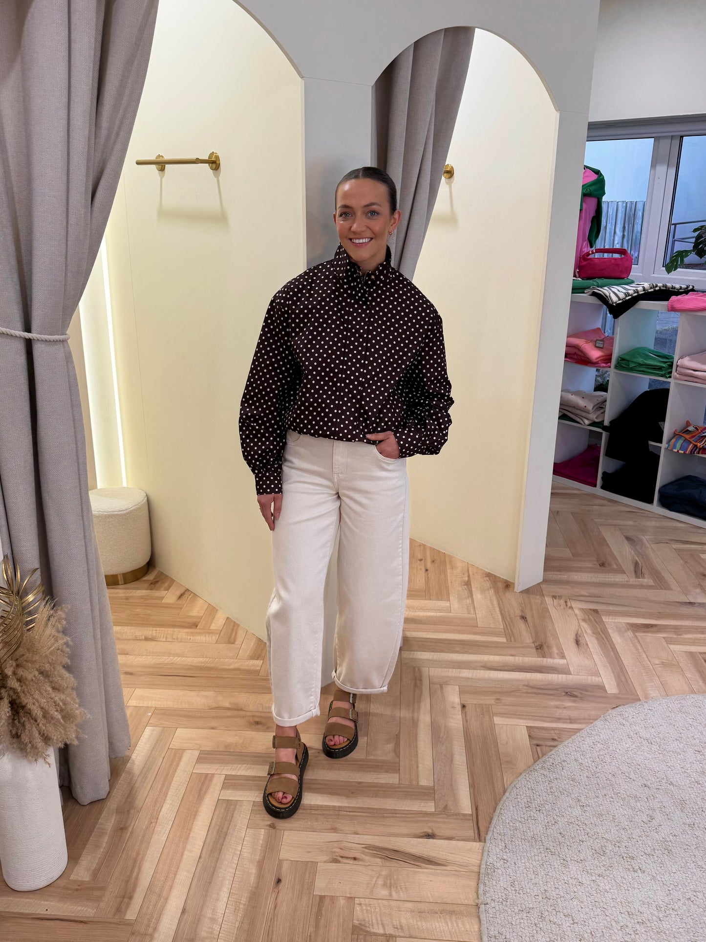 Beige balloon jeans