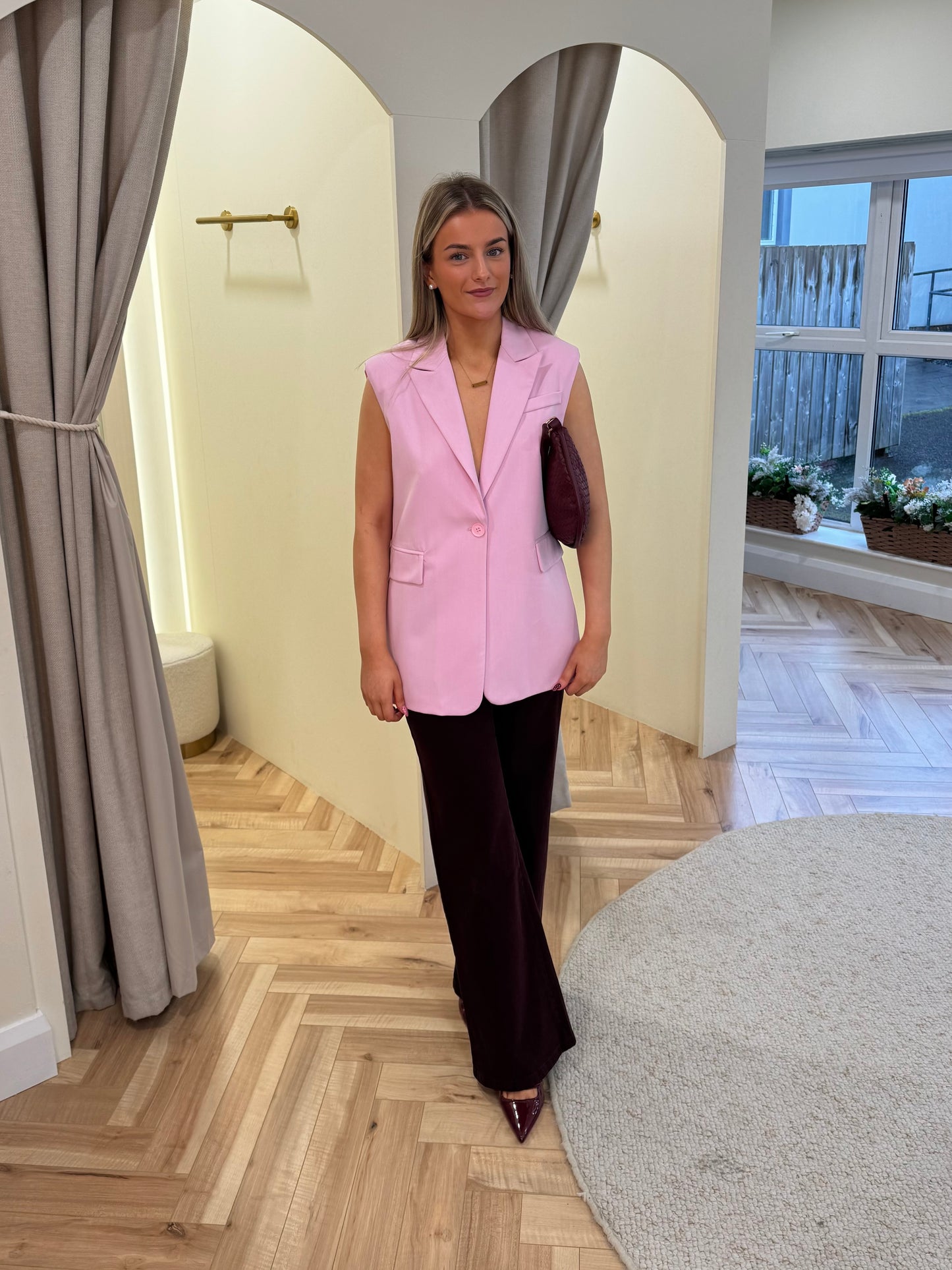 Sophie Sleeveless Blazer in Pink
