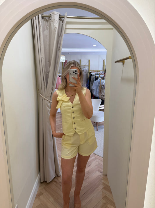 Vialara High Waist Shorts in Pastel Yellow