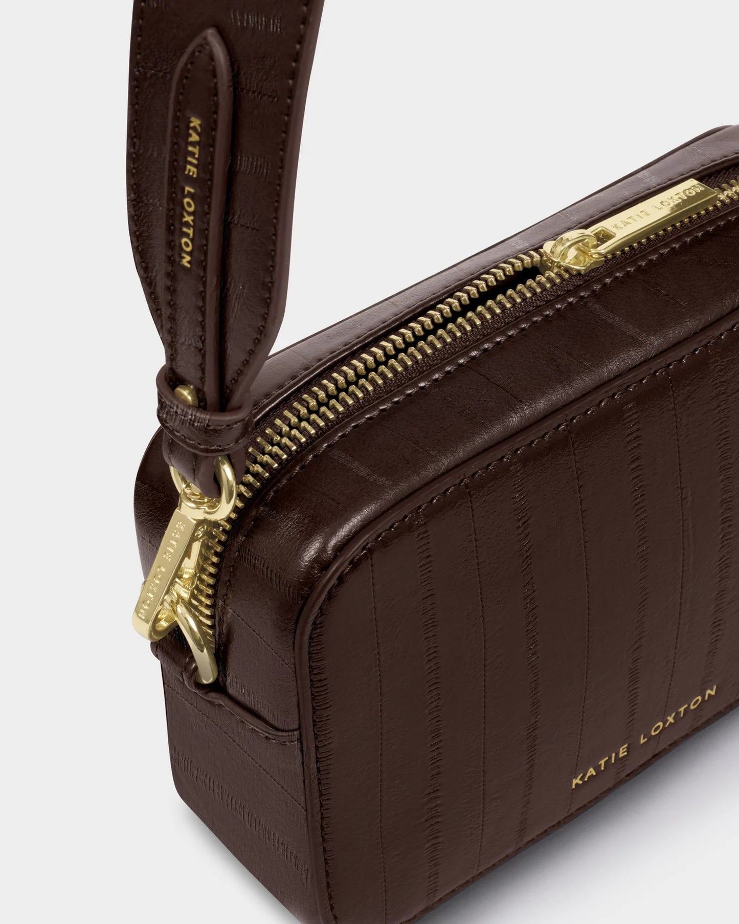 Avery Small Crossbody Bag in chocolate
