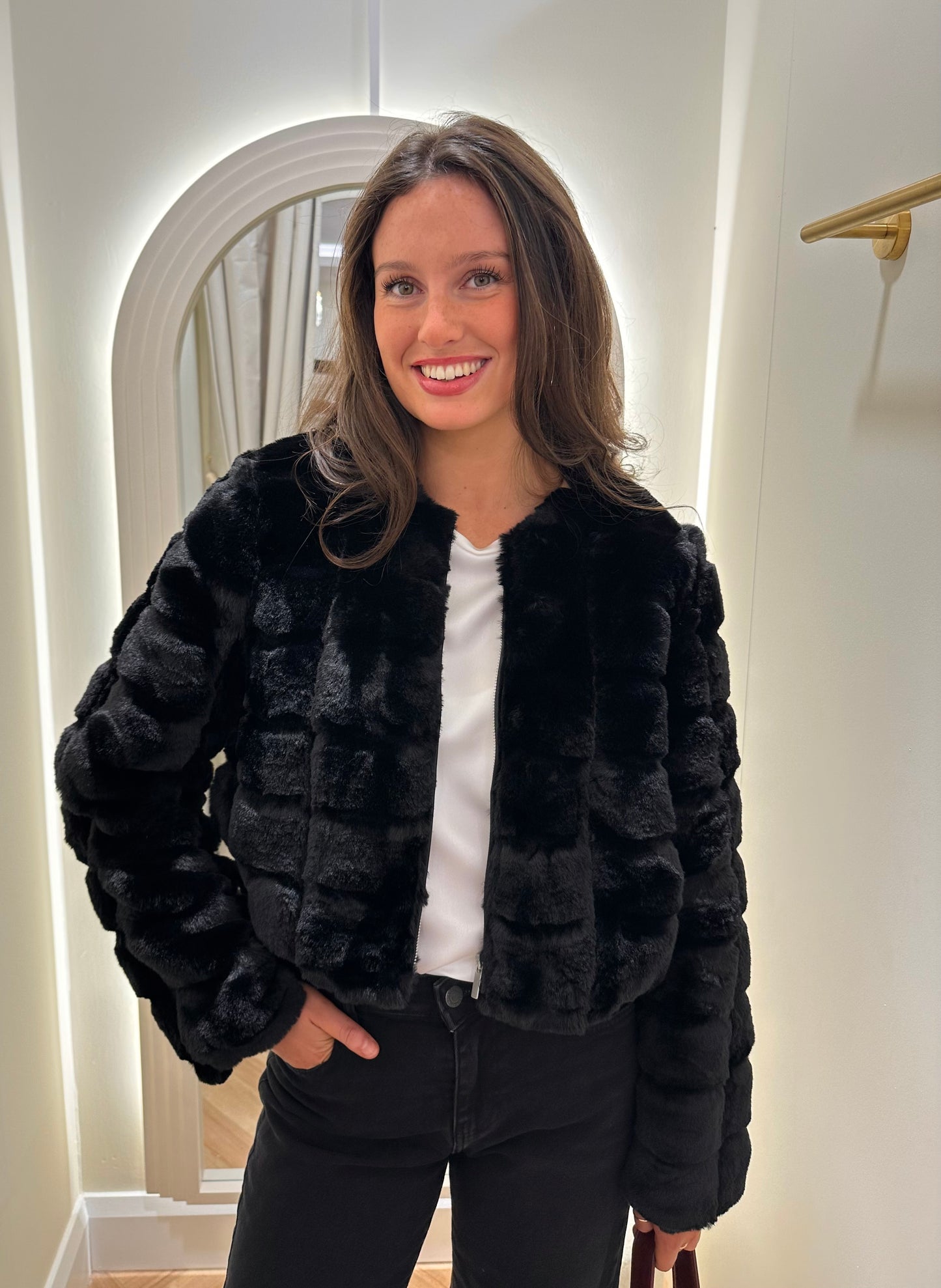 Vibuni fur Jacket in Black