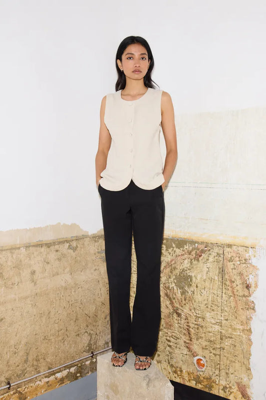 Ichi Ihlinno Waistcoat in natural ecru