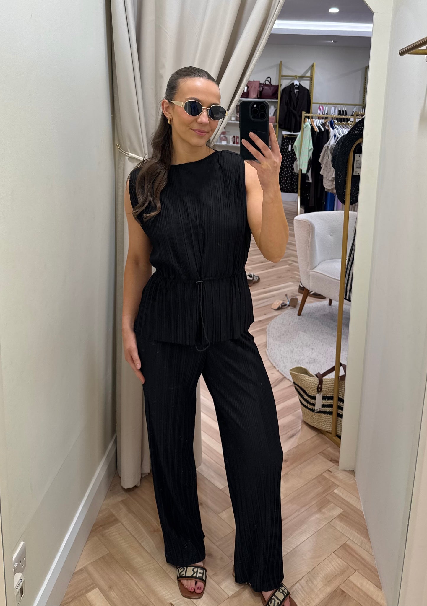 Ihmikala Top in Black