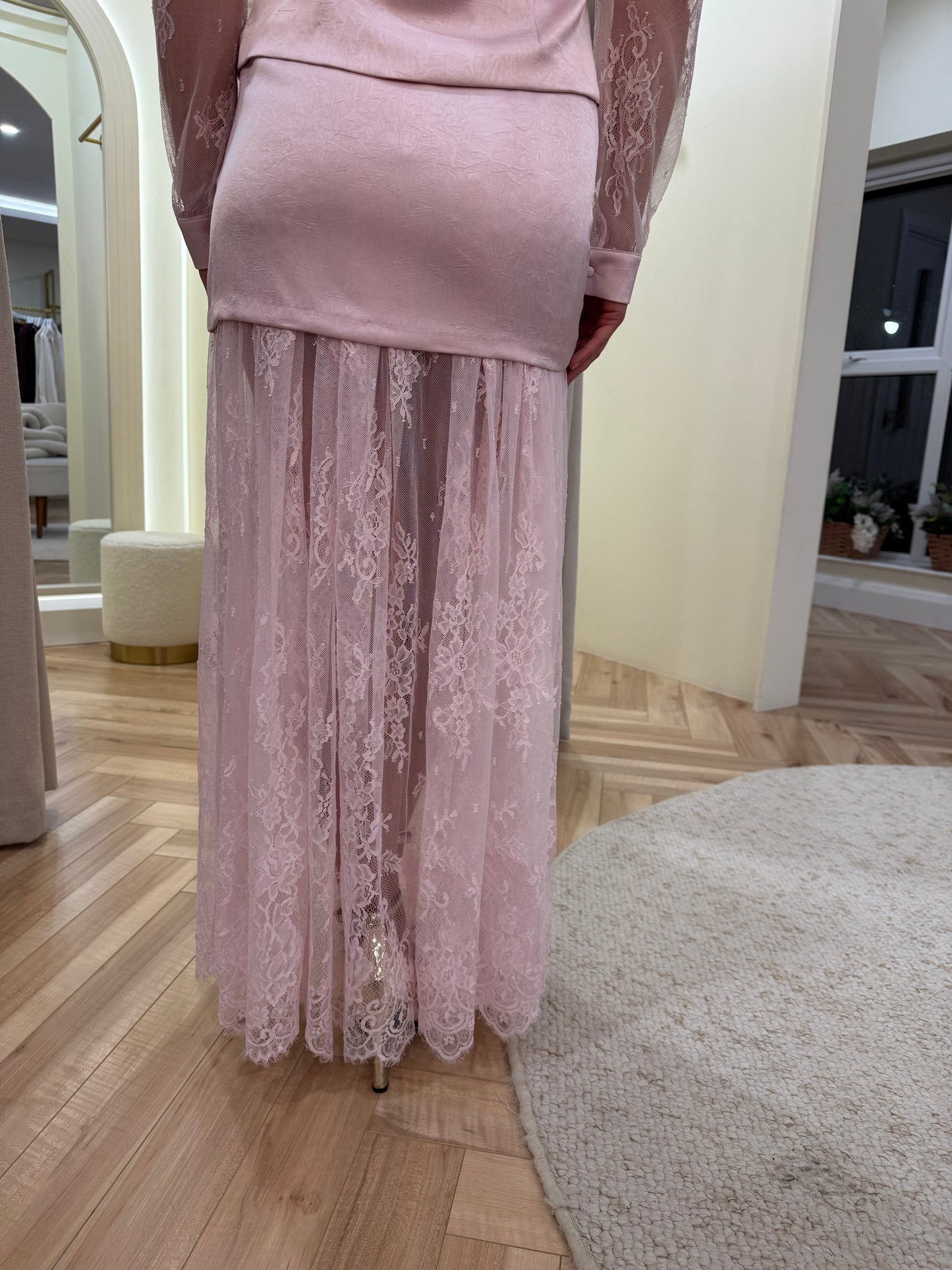 Sophia Lace Skirt in Pink