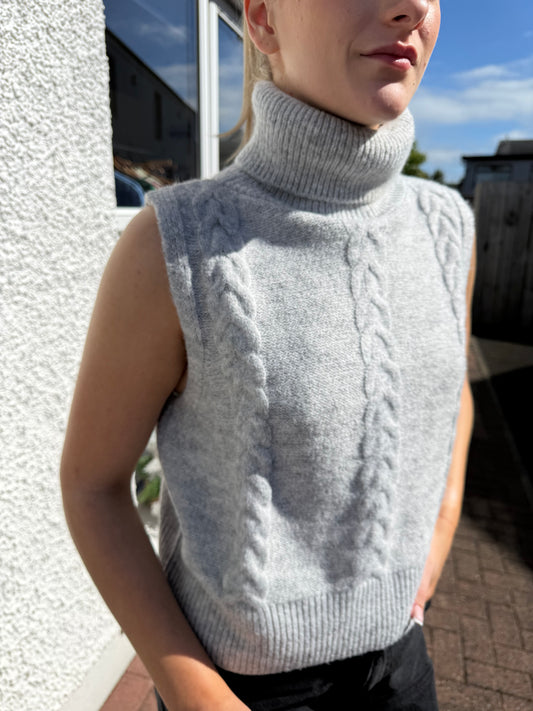 Iaalbertine Knit Vest in light grey melange