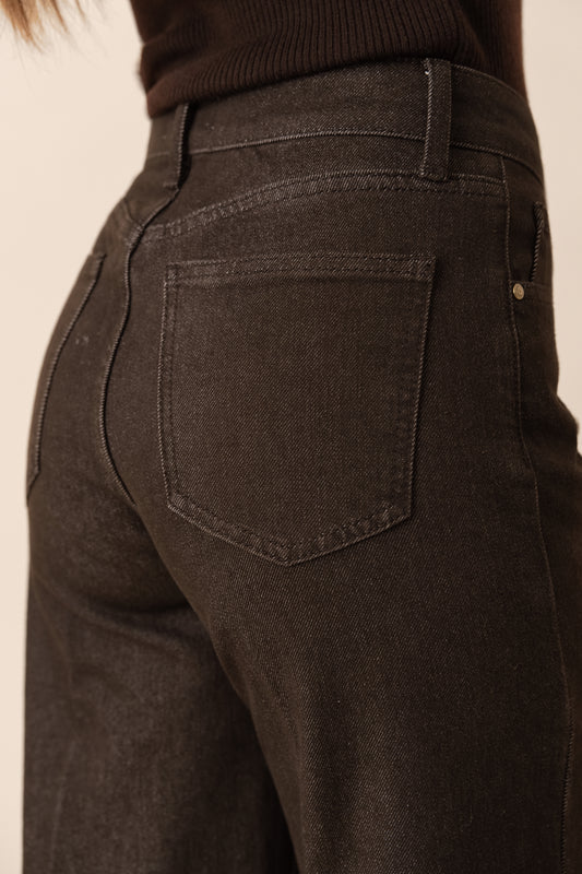 Vienna Jeans in Dark Brown