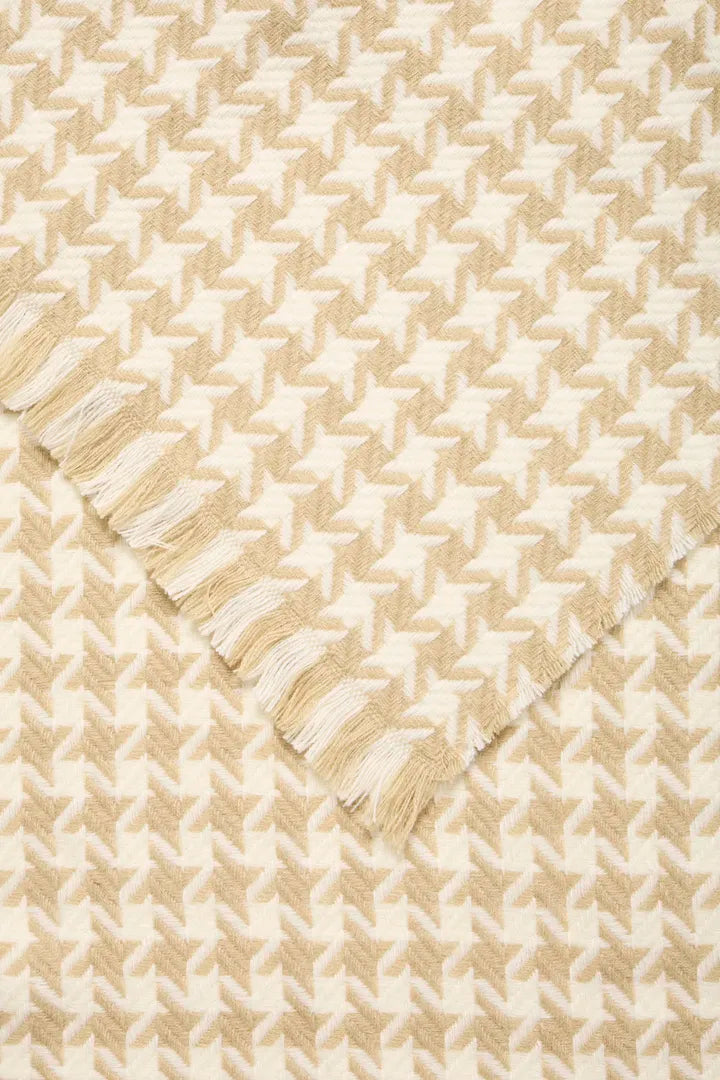 Vanjaa Scarf