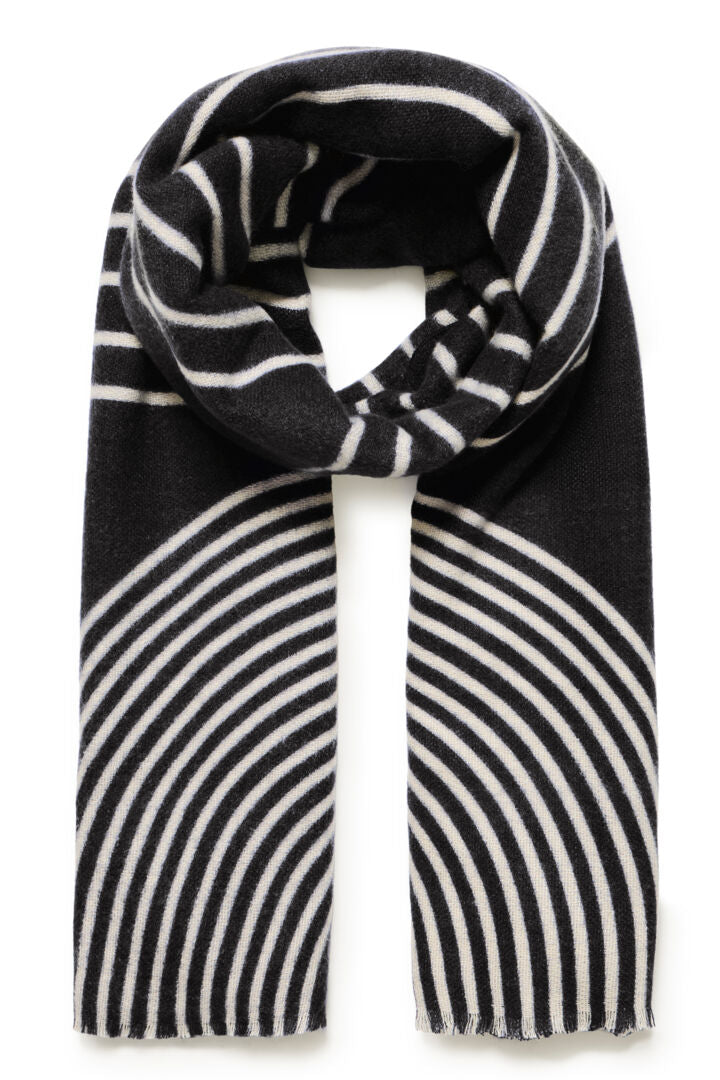 Lana Scarf in Black