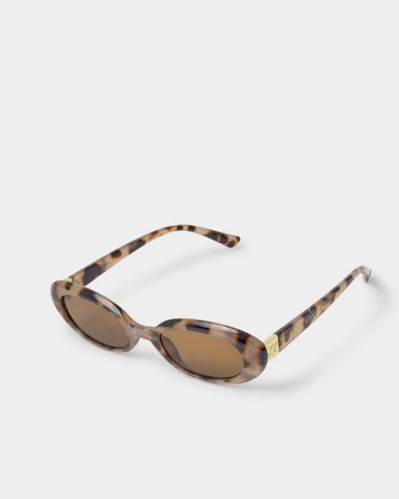 Nissi Slim Oval Sunglasses I. Light Tortoiseshell