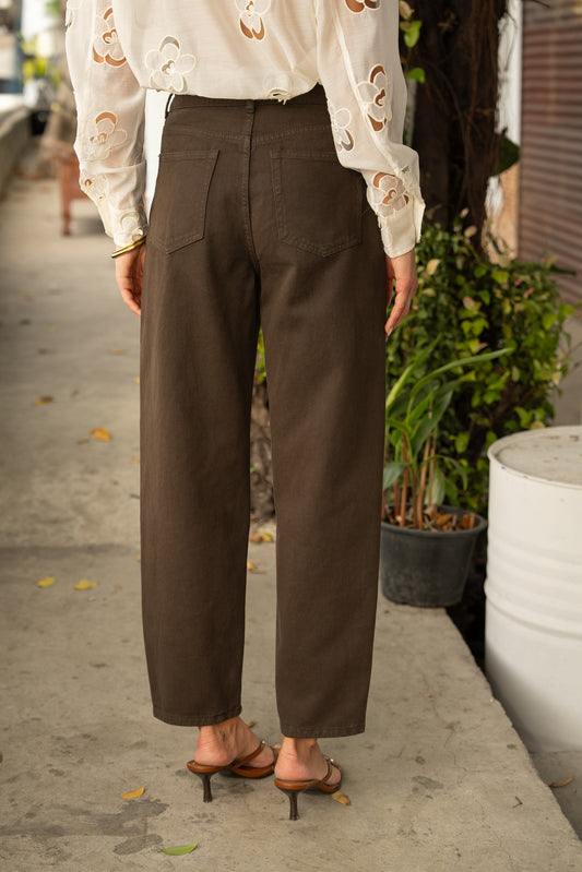 Bonny Barrel Jeans in Brown