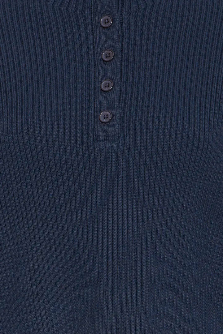 Ihaerin Pullover in Total Eclipse