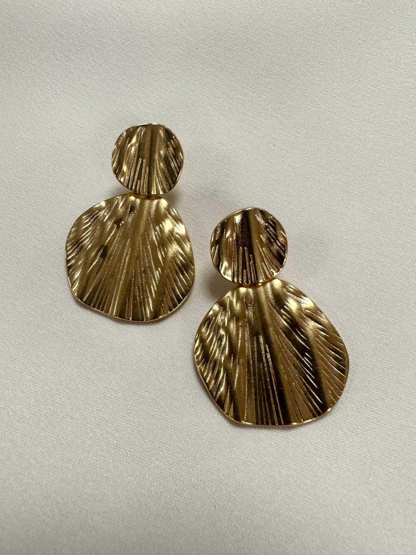 Gold textured earrings